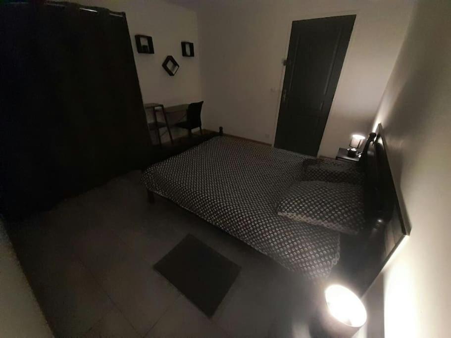 Appartement Spacieux &Tres Calme. Spacious & Very Quiet Apartment. Carros Buitenkant foto