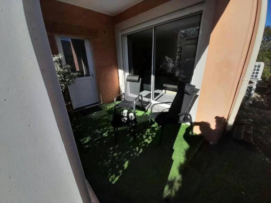 Appartement Spacieux &Tres Calme. Spacious & Very Quiet Apartment. Carros Buitenkant foto