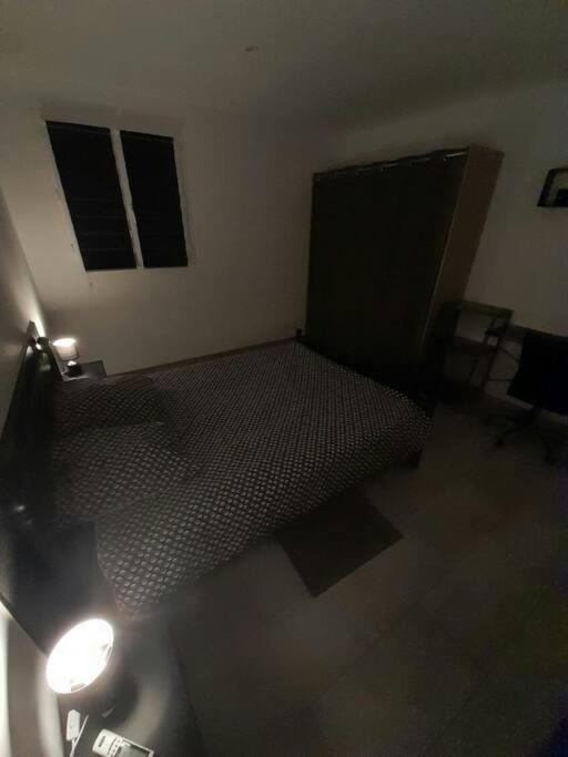 Appartement Spacieux &Tres Calme. Spacious & Very Quiet Apartment. Carros Buitenkant foto